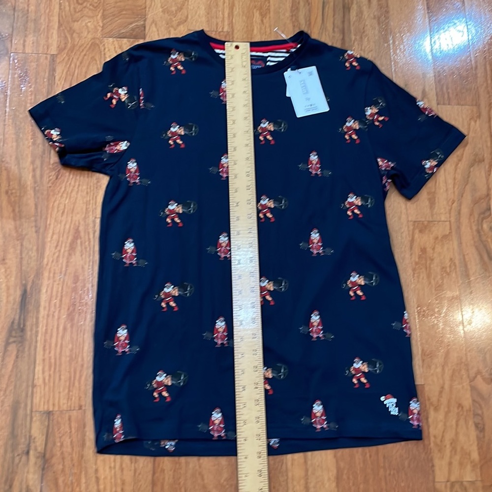 Denim and Flower Ricky Singh Santa Merry Fitness Shirt Size Large Short Sleeve - Picture 11 of 16
